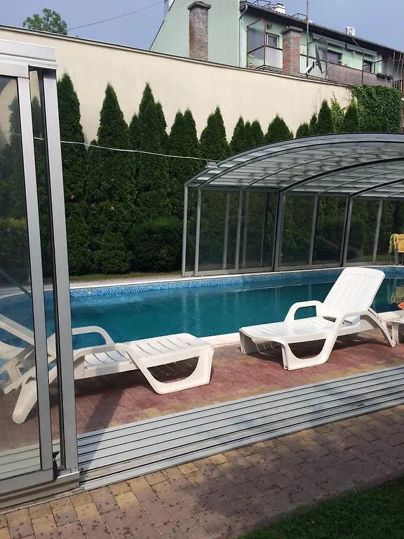 Bl Luxus Apartman سيغيد المجر